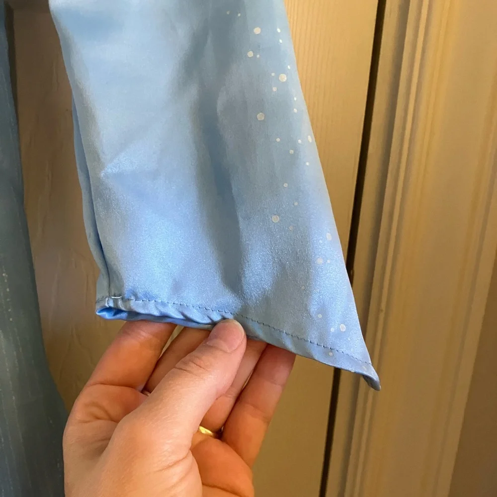 Frozen Elsa Costume M 7-8 - Picture 10 of 10